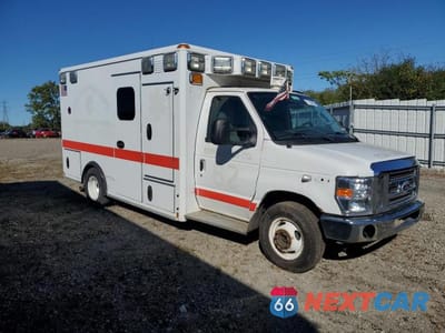 Czwarte zdjęcie samochodu z boku: 2016 FORD ECONOLINE E450 SUPER DUTY CUTAWAY VAN VIN:1FDXE4FS2GDC04314 - miniatura