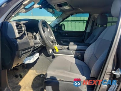 Zdjęcie 7 z 12 samochodu: 2023 TOYOTA TUNDRA CREWMAX SR VIN:5TFLA5DB2PX108317 - miniatura