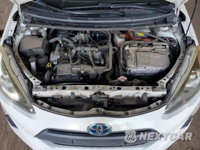 Zdjęcie 11 z 14 samochodu: 2016 TOYOTA PRIUS C VIN:JTDKDTB39G1115884 - miniatura