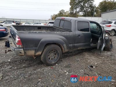 Trzecie zdjęcie samochodu z tyłu: 2011 TOYOTA TACOMA DOUBLE CAB LONG BED VIN:3TMMU4FN8BM037801 - miniatura
