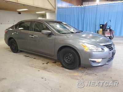 Czwarte zdjęcie samochodu z boku: 2015 NISSAN ALTIMA 2.5 VIN:1N4AL3AP7FN895660 - miniatura