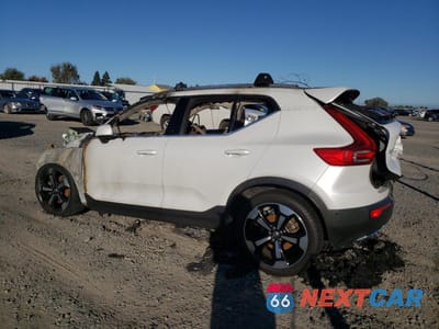 Drugie zdjęcie samochodu z przodu: 2019 VOLVO XC40 T4 INSCRIPTION VIN:YV4AC2HL8K2103239 - miniatura