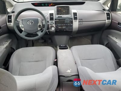 Zdjęcie 8 z 12 samochodu: 2005 TOYOTA PRIUS BASE VIN:JTDKB20U453021442 - miniatura