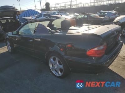 Drugie zdjęcie samochodu z przodu: 2000 MERCEDES-BENZ CLK 320 VIN:WDBLK65G3YT039349 - miniatura