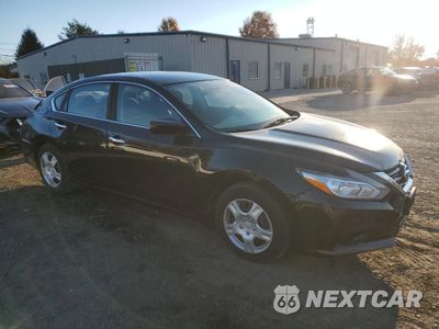 Czwarte zdjęcie samochodu z boku: 2016 NISSAN ALTIMA 2.5 VIN:1N4AL3AP0GN320091 - miniatura