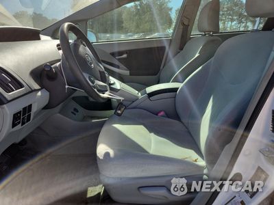 Zdjęcie 7 z 12 samochodu: 2011 TOYOTA PRIUS VIN:JTDKN3DU8B5360194 - miniatura