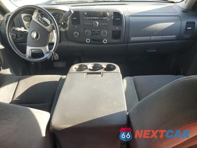 Zdjęcie 8 z 12 samochodu: 2008 CHEVROLET SILVERADO K1500 VIN:1GCEK19J18Z108782 - miniatura