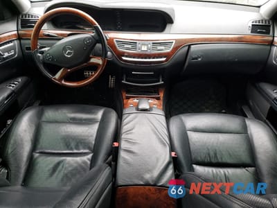 Zdjęcie 8 z 13 samochodu: 2010 MERCEDES-BENZ S 550 VIN:WDDNG7BB6AA311815 - miniatura