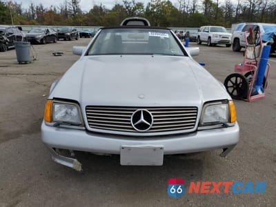 Piąte zdjęcie samochodu w środku: 1990 MERCEDES-BENZ 500 SL VIN:WDBFA66E3LF009952 - miniatura