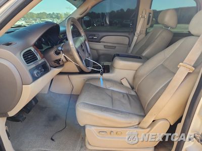 Zdjęcie 7 z 16 samochodu: 2011 CHEVROLET TAHOE C1500 LTZ VIN:1GNSCCE05BR308149 - miniatura
