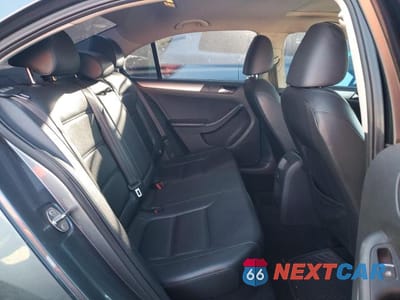 Zdjęcie 10 z 13 samochodu: 2015 VOLKSWAGEN JETTA SE VIN:3VWD17AJXFM309704 - miniatura