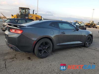 Trzecie zdjęcie samochodu z tyłu: 2016 CHEVROLET CAMARO LT VIN:1G1FB1RXXG0188832 - miniatura
