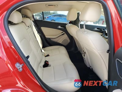Zdjęcie 10 z 13 samochodu: 2019 MERCEDES-BENZ GLA 250 VIN:WDCTG4EB5KU003198 - miniatura