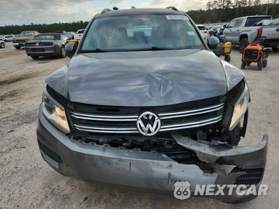 Piąte zdjęcie samochodu w środku: 2015 VOLKSWAGEN TIGUAN S VIN:WVGAV7AX8FW509331 - miniatura