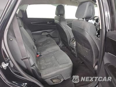 Zdjęcie 11 z 13 samochodu: 2016 KIA SORENTO LX VIN:5XYPG4A35GG019058 - miniatura