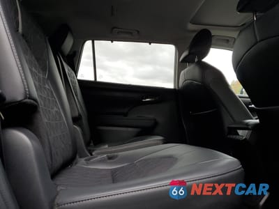 Zdjęcie 11 z 14 samochodu: 2024 TOYOTA HIGHLANDER HYBRID XLE VIN:5TDKBRCH7RS625577 - miniatura