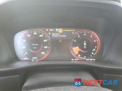 Zdjęcie 9 z 14 samochodu: 2019 VOLVO XC40 T5 MOMENTUM VIN:YV4162UK0K2060472 - miniatura