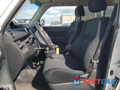 Zdjęcie 7 z 12 samochodu: 2006 TOYOTA SCION XB VIN:JTLKT324964119687 - miniatura