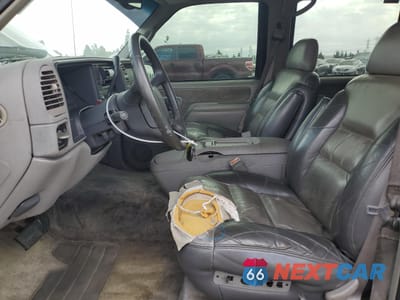 Zdjęcie 7 z 15 samochodu: 2000 CHEVROLET TAHOE C1500 VIN:1GNEC13RXYR113305 - miniatura