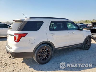 Trzecie zdjęcie samochodu z tyłu: 2019 FORD EXPLORER XLT VIN:1FM5K7D85KGB06877 - miniatura