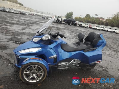 Trzecie zdjęcie samochodu z tyłu: 2019 CAN-AM SPYDER ROADSTER RT VIN:2BXNBDD2XKV002793 - miniatura