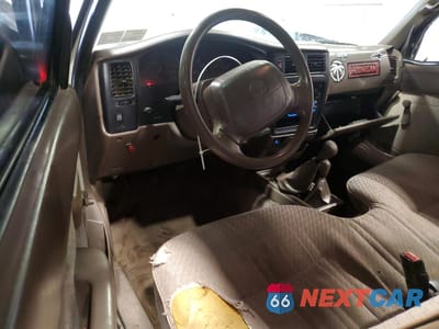 Zdjęcie 8 z 13 samochodu: 1996 TOYOTA TACOMA VIN:4TAPM62N8TZ209481 - miniatura