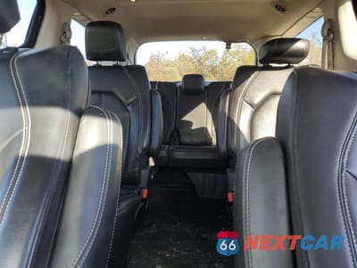 Zdjęcie 10 z 13 samochodu: 2020 CHRYSLER VOYAGER LXI VIN:2C4RC1DG9LR265974 - miniatura