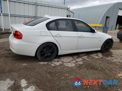 Trzecie zdjęcie samochodu z tyłu: 2007 BMW 328 XI VIN:WBAVC93507KX59428 - miniatura
