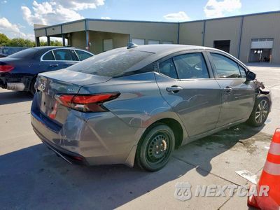 Trzecie zdjęcie samochodu z tyłu: 2020 NISSAN VERSA SV VIN:3N1CN8EV5LL909847 - miniatura