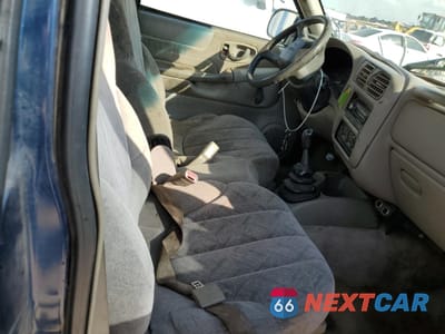 Zdjęcie 10 z 12 samochodu: 1999 GMC SONOMA VIN:1GTCS1448X8532800 - miniatura