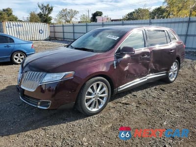 2011 LINCOLN MKT 2LMHJ5AT5BBJ51164 - główne zdjęcie licytacji z USA - miniatura