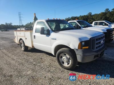 Czwarte zdjęcie samochodu z boku: 2006 FORD F350 UTILITY / SERVICE TRUCK VIN:1FDSF34566EB92532 - miniatura
