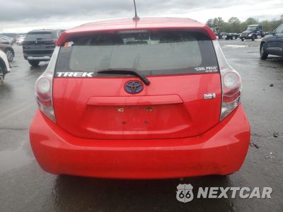 Zdjęcie 6 z 13 samochodu: 2013 TOYOTA PRIUS C VIN:JTDKDTB36D1033994 - miniatura