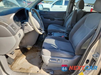 Zdjęcie 7 z 14 samochodu: 2005 TOYOTA SIENNA LE 7 PASSENGER VIN:5TDZA23C15S227224 - miniatura