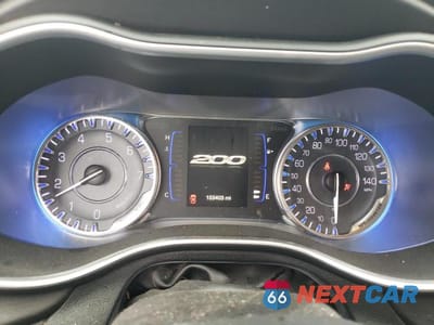 Zdjęcie 9 z 12 samochodu: 2016 CHRYSLER 200 LIMITED VIN:1C3CCCAB4GN104823 - miniatura