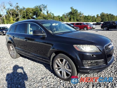 Czwarte zdjęcie samochodu z boku: 2013 AUDI Q7 PREMIUM PLUS VIN:WA1LGAFE8DD016151 - miniatura