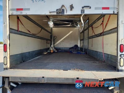 Zdjęcie 10 z 13 samochodu: 2015 ISUZU NPR HD BOX TRUCK VIN:54DC4W1B3FS801535 - miniatura