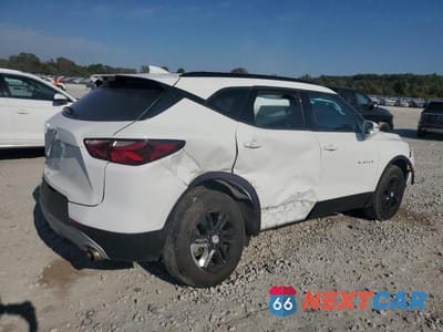 Trzecie zdjęcie samochodu z tyłu: 2020 CHEVROLET BLAZER 1LT VIN:3GNKBBRA1LS701838 - miniatura