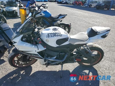 Trzecie zdjęcie samochodu z tyłu: 2011 SUZUKI GSX-R600 VIN:JS1GN7FAXB2103355 - miniatura