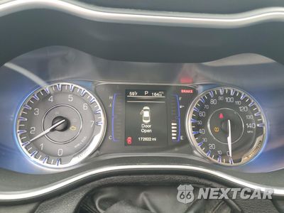 Zdjęcie 9 z 14 samochodu: 2015 CHRYSLER 200 LX VIN:1C3CCCFB8FN626247 - miniatura