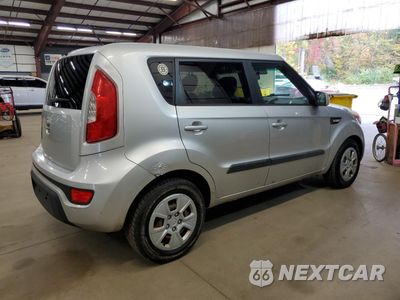 Trzecie zdjęcie samochodu z tyłu: 2013 KIA SOUL VIN:KNDJT2A5XD7754778 - miniatura