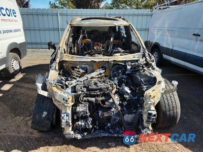 Piąte zdjęcie samochodu w środku: 2016 VOLVO XC90 T6 VIN:YV4A22PL3G1050788 - miniatura