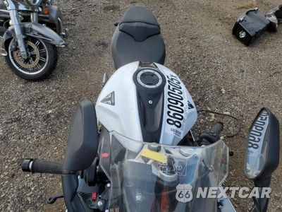 Piąte zdjęcie samochodu w środku: 2025 TRIUMPH MOTORCYCLE DAYTONA 660 VIN:SMTL23UF4STBU4423 - miniatura