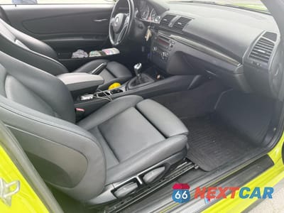 Piąte zdjęcie samochodu w środku: 2012 BMW 128 I VIN:WBAUP7C5XCVM54886 - miniatura