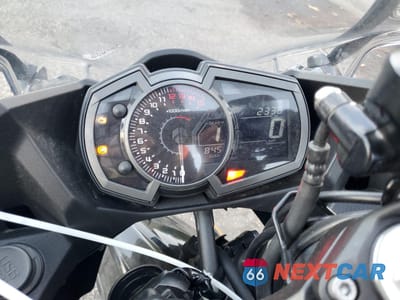 Zdjęcie 7 z 9 samochodu: 2020 KAWASAKI EX400 VIN:JKAEXKG11LDA66885 - miniatura