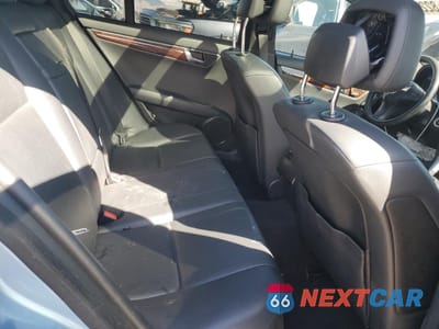 Zdjęcie 10 z 12 samochodu: 2010 MERCEDES-BENZ C 300 VIN:WDDGF5EB3AR096035 - miniatura
