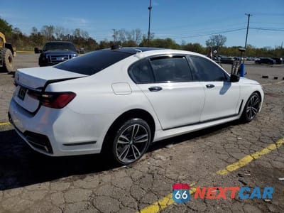Trzecie zdjęcie samochodu z tyłu: 2020 BMW 750 XI VIN:WBA7U2C01LBM61935 - miniatura