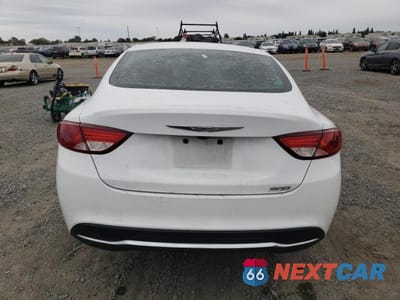 Zdjęcie 6 z 12 samochodu: 2016 CHRYSLER 200 LIMITED VIN:1C3CCCAB4GN104823 - miniatura