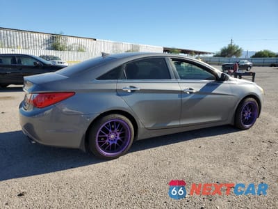 Trzecie zdjęcie samochodu z tyłu: 2012 HYUNDAI SONATA SE VIN:5NPEC4AC9CH364356 - miniatura