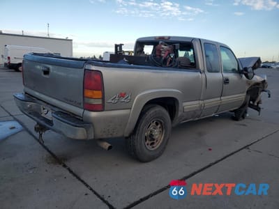 Trzecie zdjęcie samochodu z tyłu: 1999 CHEVROLET SILVERADO K2500 VIN:1GCGK29UXXE250935 - miniatura